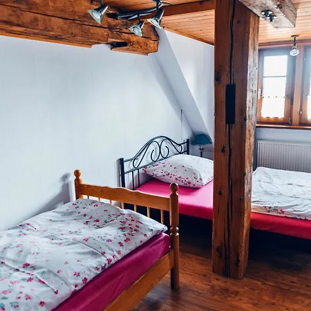 Schweizerblick - Denkmalgeschuetzes Haus In Ruhiger Lage - Grosser Garten Und Mit Charme Eingerichtet - Ideal Fuer Familien Mit Kleinen Kindern, Familien Mit 1-2 Hunden Apartmán